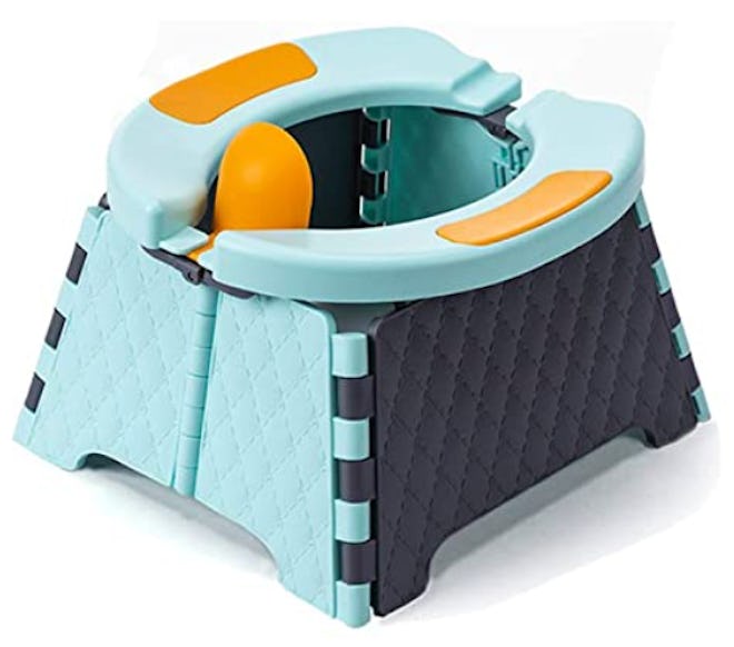 The Honboom Portable Folding Potty is a product that makes car trips easier with kids.