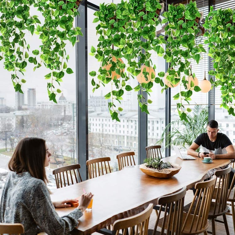 artificial hanging plants, artificial hanging ivy