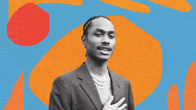 Steve Lacy  in black and white standing in front of a multicolored background.