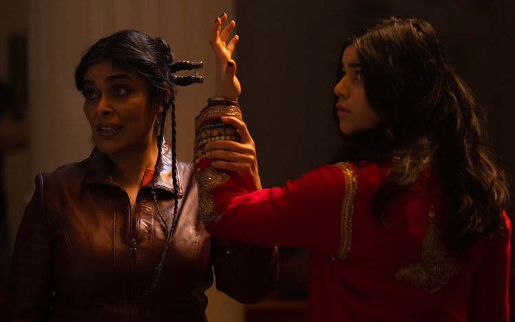 Nimra Bucha as Najma and Iman Vellani as Kamala Khan in Ms. Marvel Episode 3