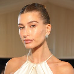 You can easily make Hailey Bieber's Strawberry Glaze Smoothie at home — here's how.