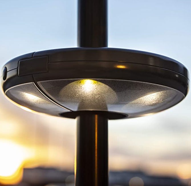 Brilliant Evolution LED Patio Umbrella Light