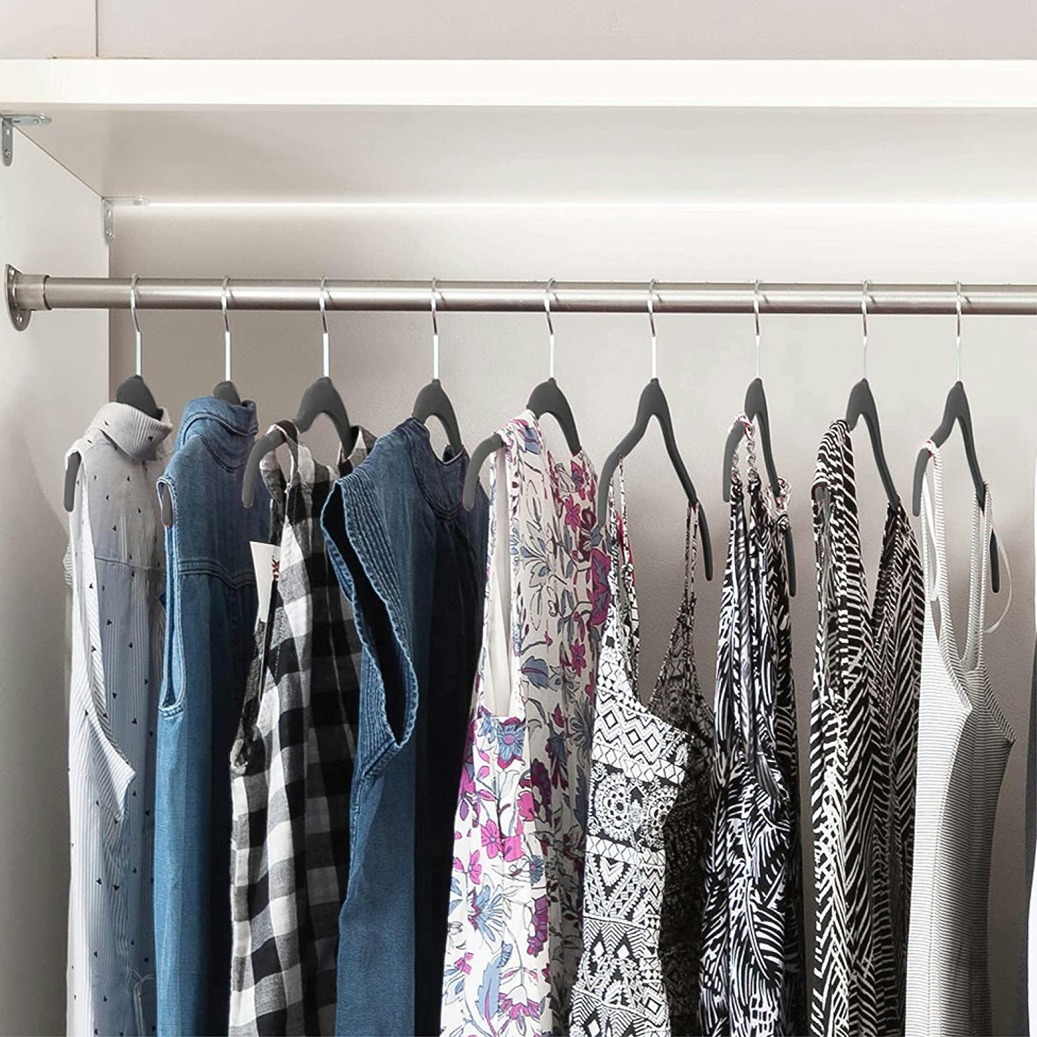 Zober Velvet Hangers (50-Pack)