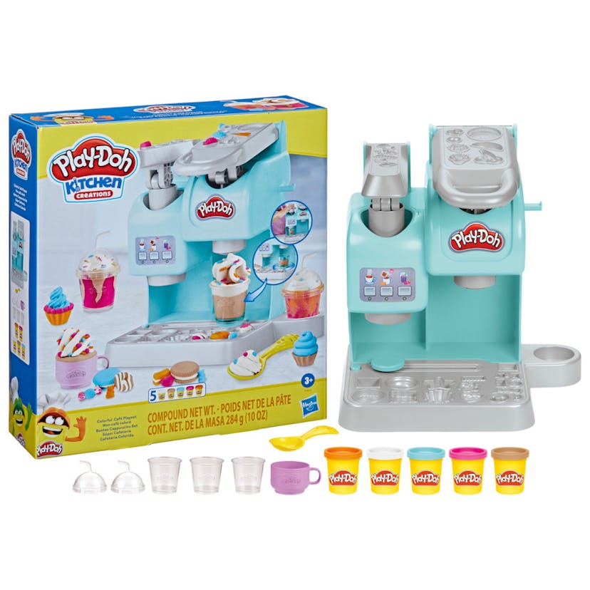 This playset comes with 5 cans of Play-Doh and 7 accessories.