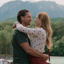 Martin Henderson and Alexandra Breckenridge in 'Virgin River.'