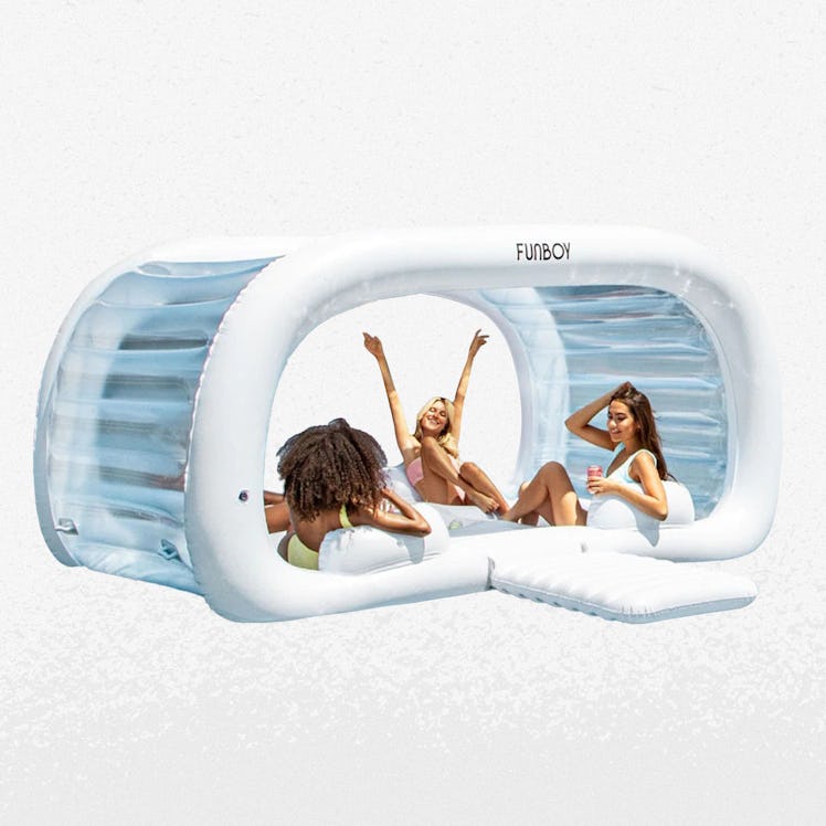 Giant Cabana Dayclub