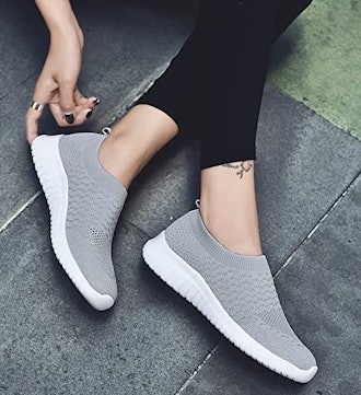 TIOSEBON Mesh Athletic Sneakers