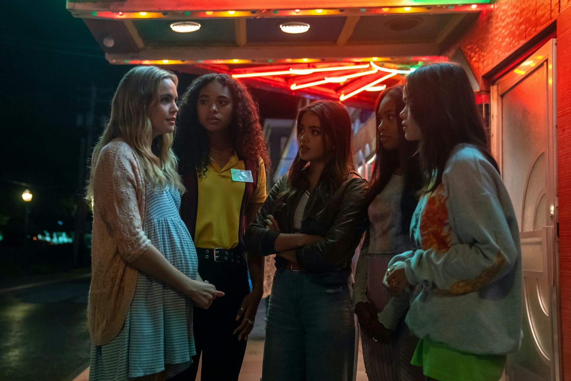 Bailee Madison, Chandler Kinney, Maia Reficco, Zaria, Malia Pyles in Pretty Little Liars Original Si&hellip;