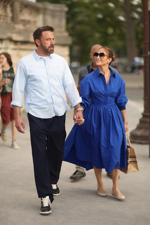 Ben Affleck and Jennifer Lopez visit the Tuileries Gardens 