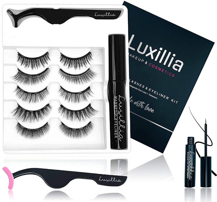 These magnetic eyelashes for hooded eyes don't require glue.