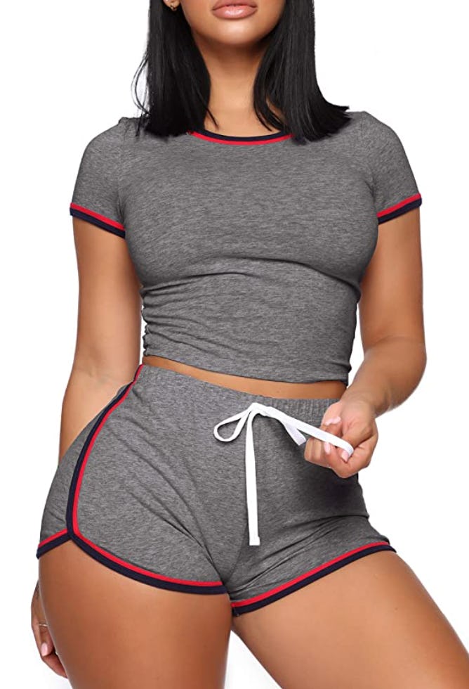 WIHOLL Short Sleeve Tee and Shorts Set (2-Piece)