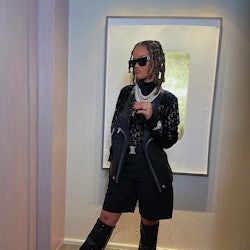 rihanna all-black outfit