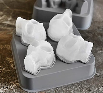 Shaped 3D Skull Ice Mold Tray