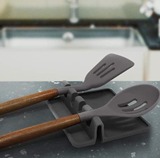 Zulay Kitchen Silicone Utensil Rest