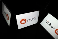 Reddit logo artistic shot