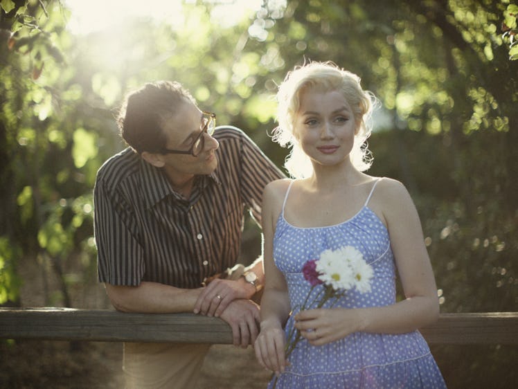 Adrian Brody as Arthur Miller and Ana de Armas as Marilyn Monroe in Blonde