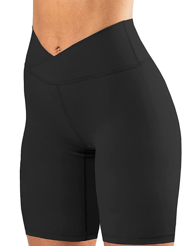 These cross-waist biker shorts provide compression for working out.
