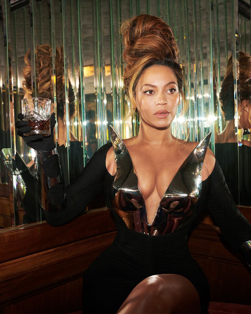 Beyoncé's 'Renaissance' album art outfit