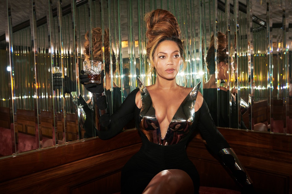 Beyoncé – Next Ex (Kick 'Em Out) Lyrics
