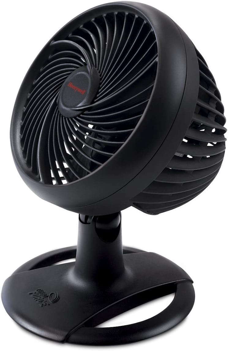 The Honeywell Turbo Force Oscillating Table Fan is one of the best tabletop fans for sleeping