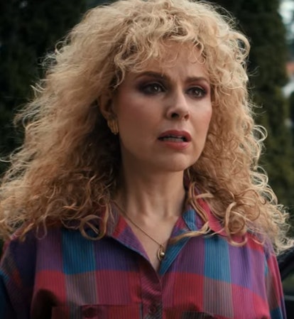mrs. wheeler from stranger things wearing a vagina necklace 