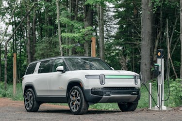 Rivian R1S