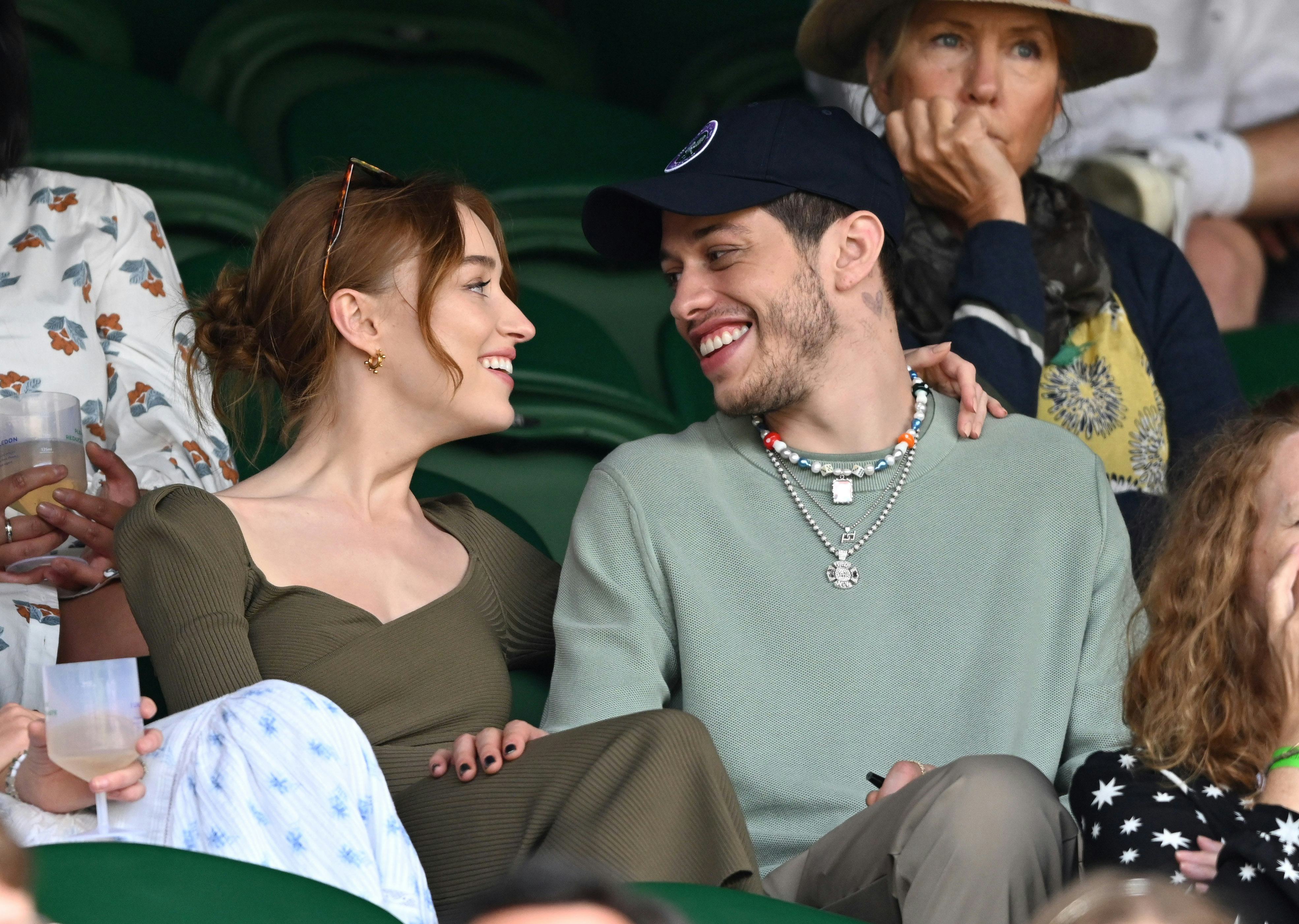 Phoebe Dynevor and Pete Davidson at Wimbledon in 2021