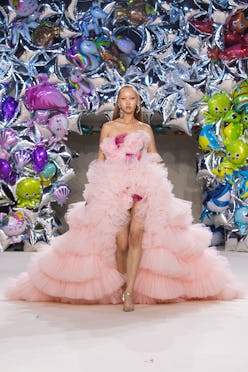 Giambattista Valli Fall Winter 2022 Haute Couture fashion trends