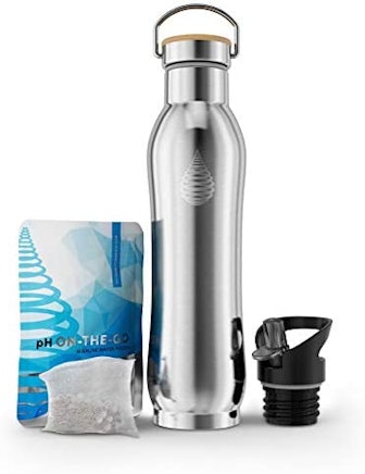 This pH filtered water bottle includes an alkaline filter pouch.