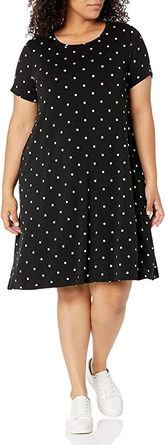 Amazon Essentials Short-Sleeve Scoopneck Swing Dress