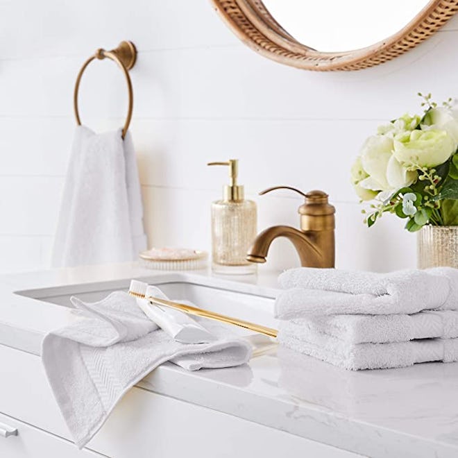 Amazon Basics Egyptian Cotton Washcloths (6-Pack)