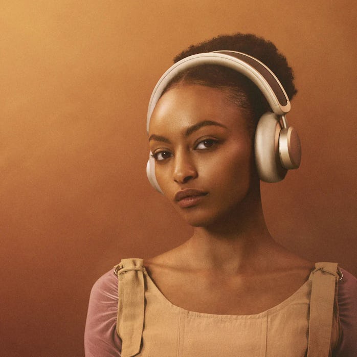 Urbanista Los Angeles solar-charging headphones
