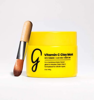 Treat unwanted breakouts, hyperpigmentation, and acne scars with Gleamin's Vitamin C Clay Mask 