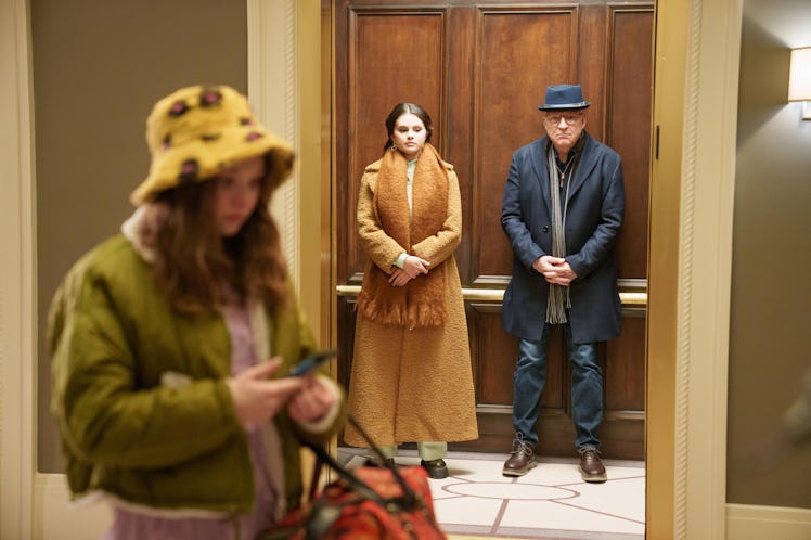 Lucy (Zoe Margaret Colletti), Mabel (Selena Gomez) and Charles (Steve Martin) in Only Murders Season...