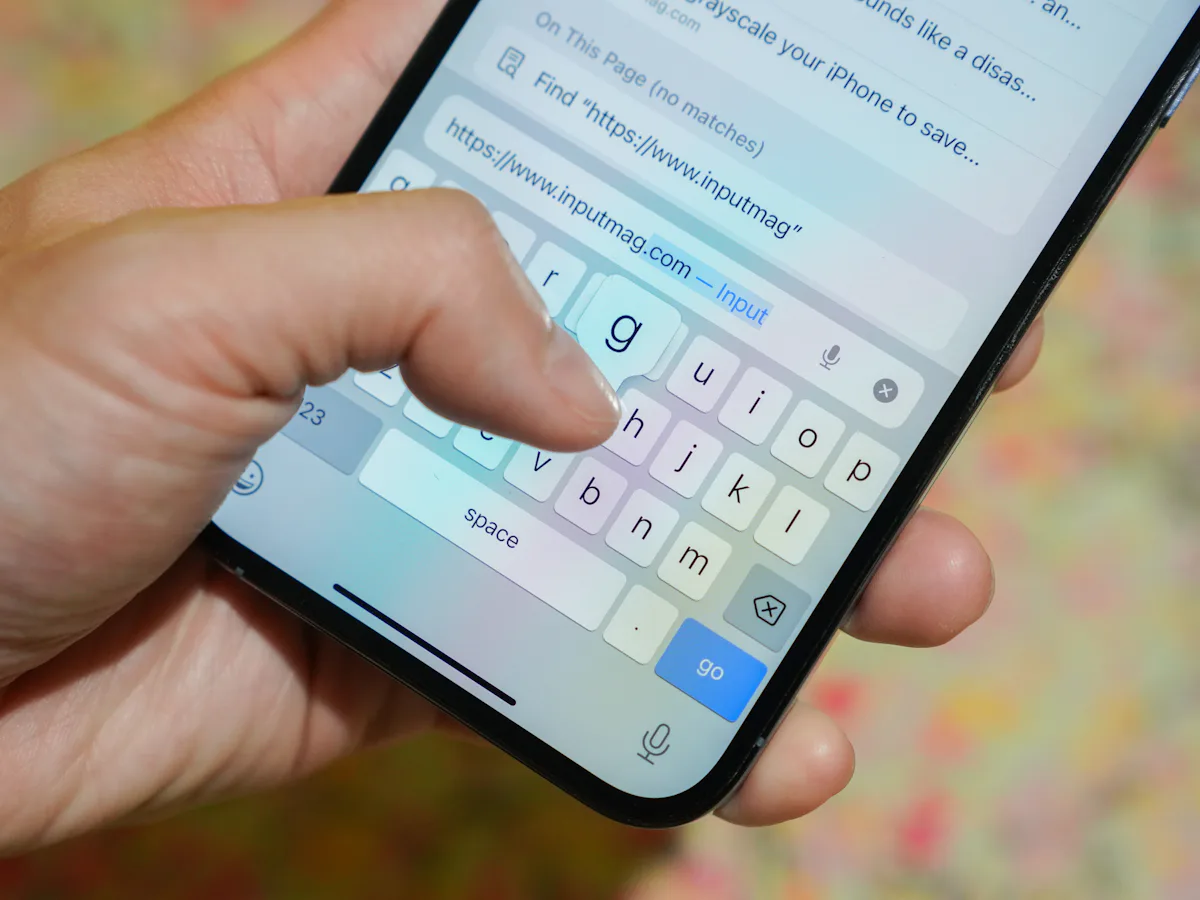 How to make your iPhone keyboard vibrate as you type using iOS 16 How to make your iPhone keyboard vibrate as you type using iOS 16