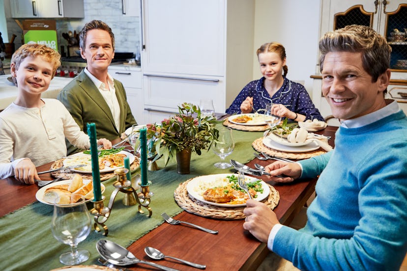 Neil Patrick Harris, David Burtka, Gideon Burtka-Harris, and Harper Burtka-Harris at the dinner tabl...