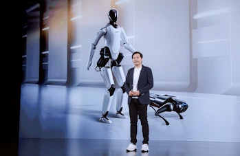 Xiaomi CyberOne and Cyberdog with CEO Lei Jun