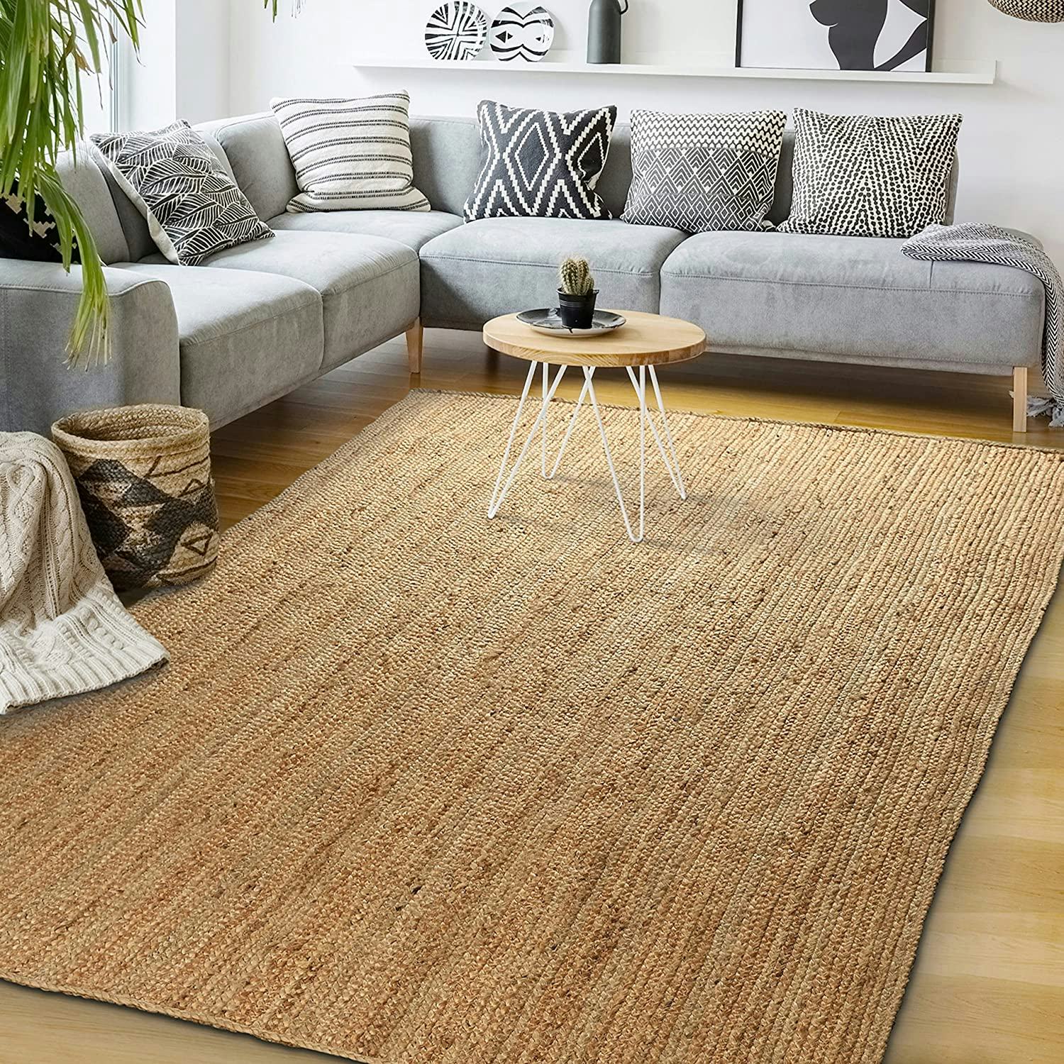 Signature Loom Handcrafted Farmhouse Jute Accent Rug