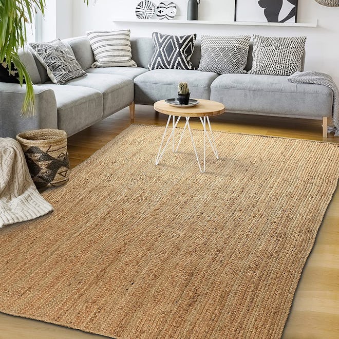 Signature Loom Handcrafted Farmhouse Jute Accent Rug