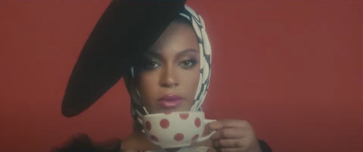 beyonce sipping tea