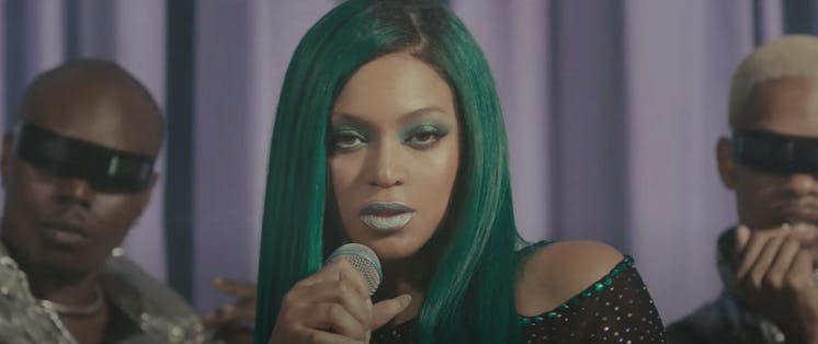 Beyonce with green hair 