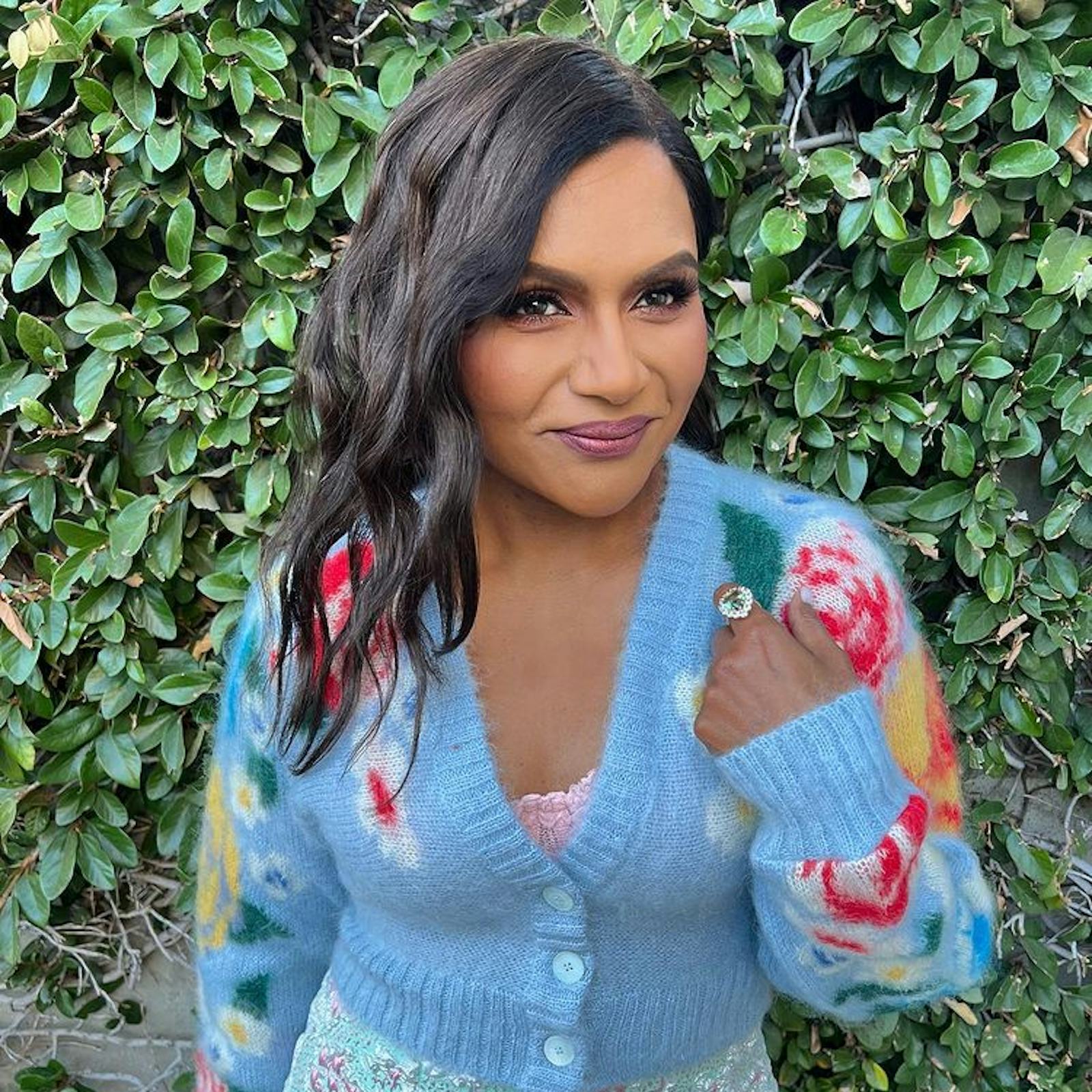 Mindy Kaling’s All Pink Makeup Look Is The Subtle Way To Do Barbiecore