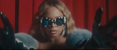 beyonce in sunglasses.