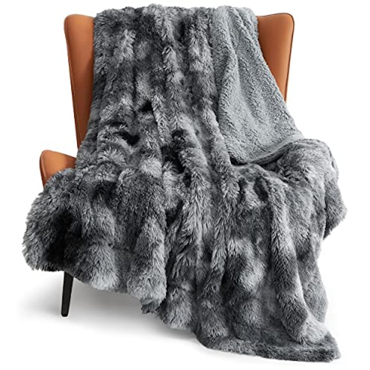 Bedsure Faux Fur Blanket