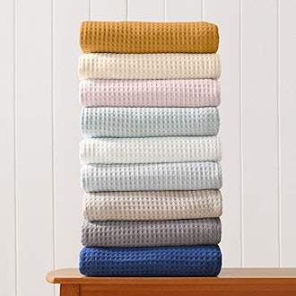 Great Bay Home 100% Cotton Waffle Weave Blanket. Lightweight and Soft, Perfect for Layering. Mikala ...