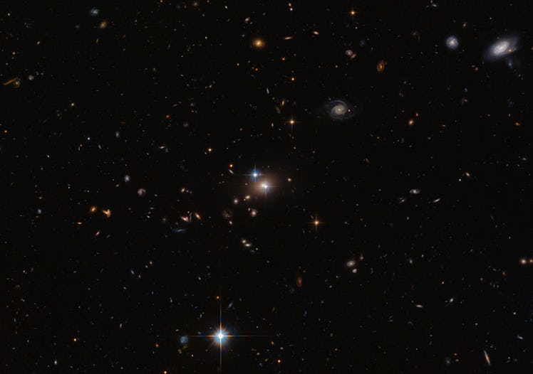 A Hubble image of QSO 0957+561, the “double quasar” that led to the discovery of gravitational lensi...