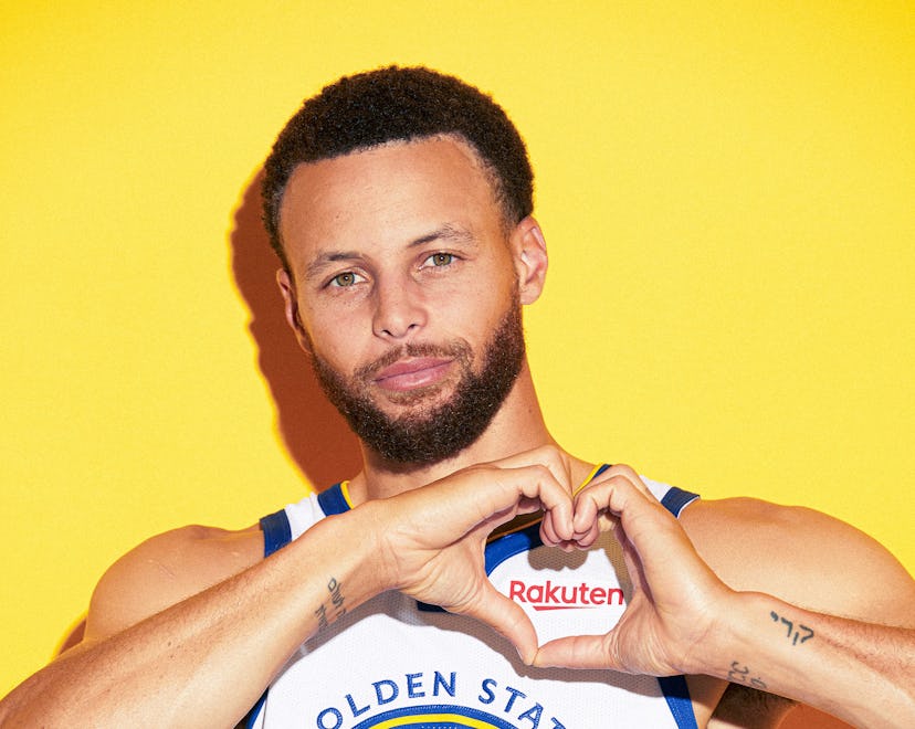 Stephen Curry has teamed up with Rakuten to support Oakland students improve their reading skills.