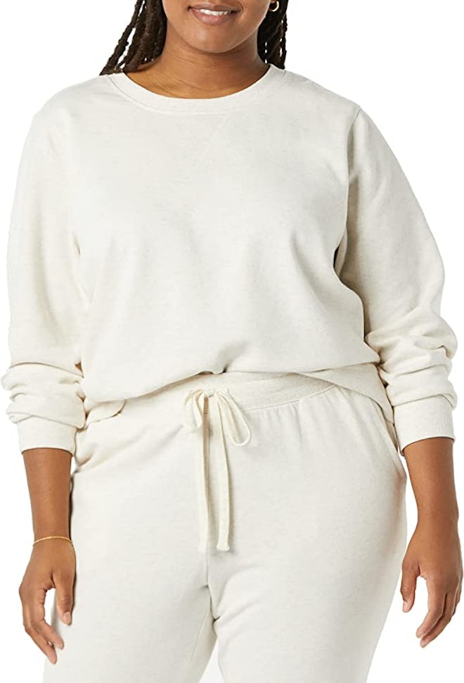 Amazon Essentials French Terry Fleece Crew-Neck Sweatshirt