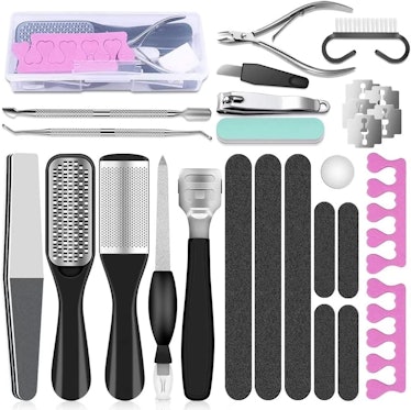 gearmatte professional pedicure tools set is the best overall at home pedicure kit