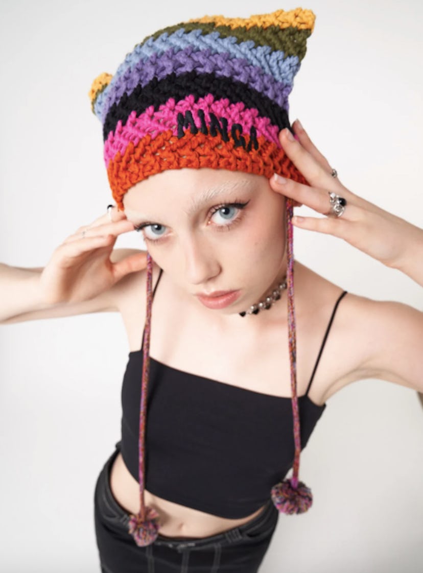 JOY RAINBOW STRIPES KNIT TIE HAT